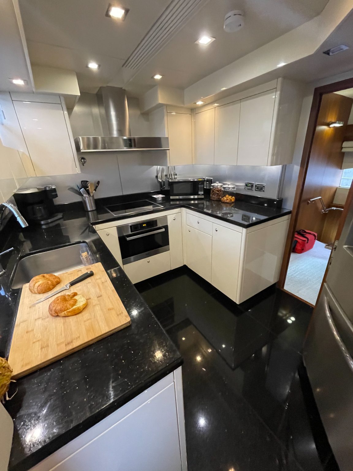 Splashed Out | Sunburst Yacht Charters